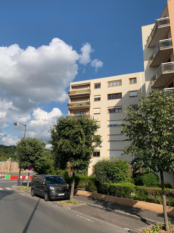 Grand Appartement A Louer Vue Sur Seine Мелён Экстерьер фото